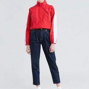 Levi’s Premium Denim Mom Jeans Sz 27